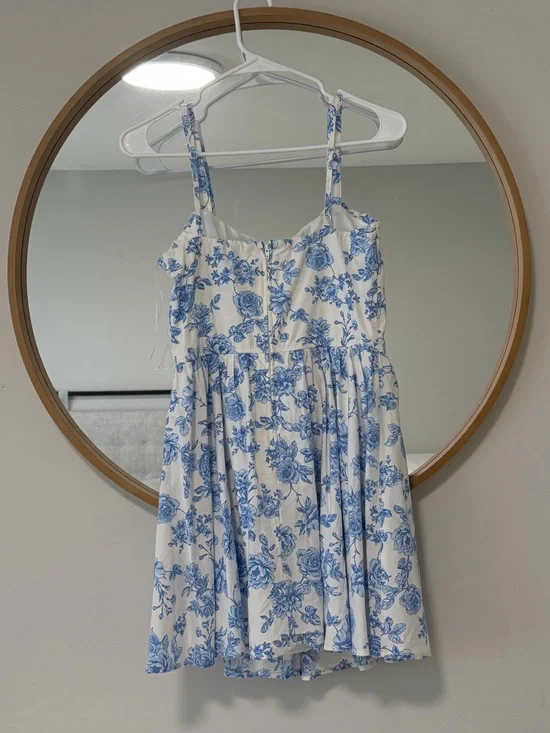 Trixxi White Dress with Blue Floral Print - Picture 7 of 9